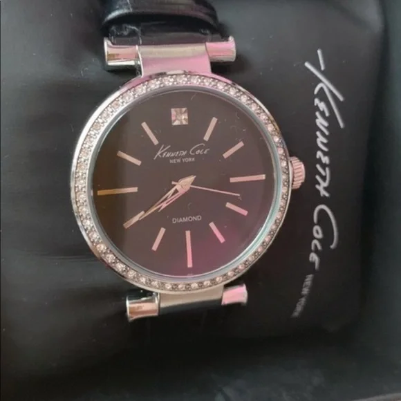 Kenneth Cole | Accessories | Black Leather Kenneth Cole  display picture 3